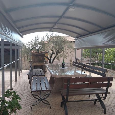 Tourist Farm With Apartments Fig Tree Dekani المظهر الخارجي الصورة